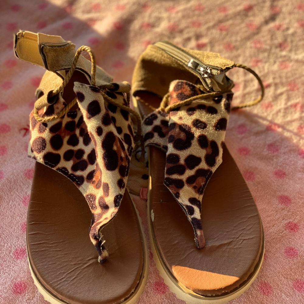 Leopard sandals🍓